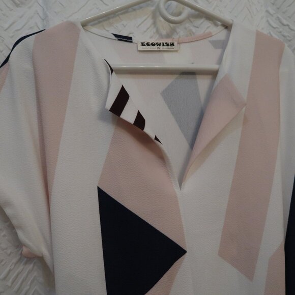 Womens Ecowish Geometric Print V-Neck Belted Summer Casual Dress - Picture 5 of 6